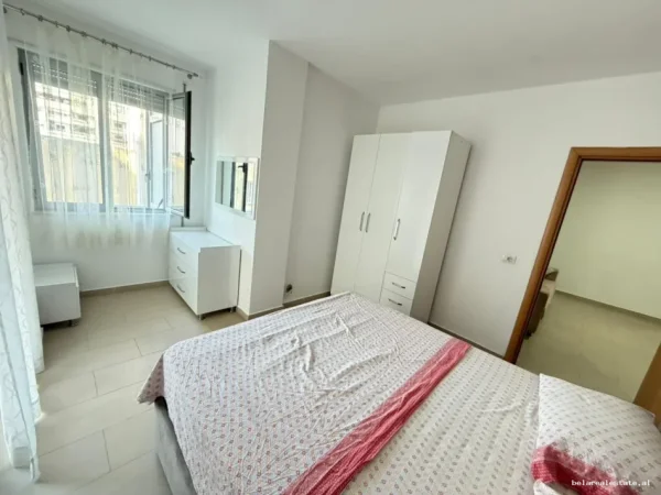 Tirane, jepet me qera apartament 1+1+Ballkon , 69 m² 625 € (Mustafa Kacaci)