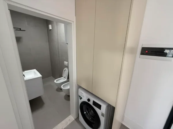 Tirane, jepet me qera apartament 1+1 Kati 3, (jordan misja)
