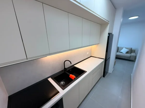 Tirane, jepet me qera apartament 1+1 Kati 3, (jordan misja)