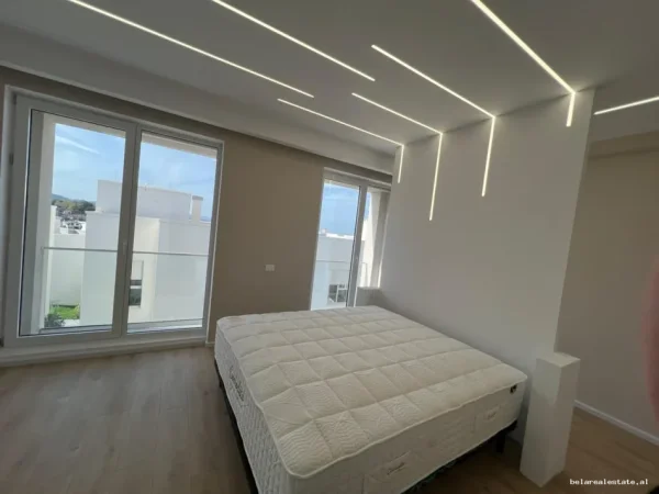Tirane, jepet me qera Vile 3+1+Ballkon Kati 3, 200 m² 1.800 € (farke)