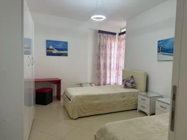 Tirane, jepet me qera apartament 2+1+Ballkon Kati 4, 80 m² 750 € (Ing e Ndertimi)