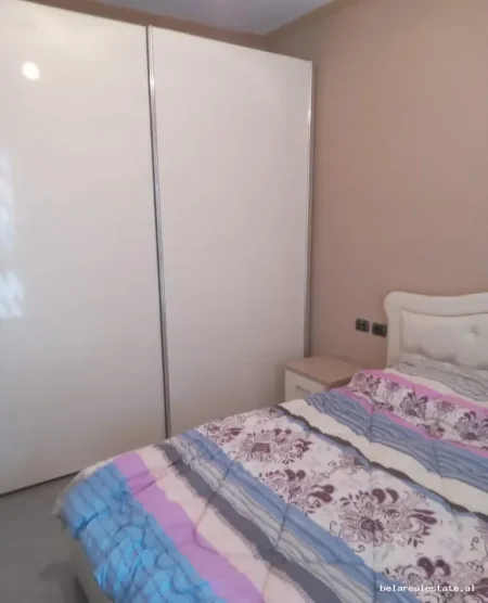 Tirane, jepet me qera apartament 2+1+Ballkon Kati 4, 90 m² 520 € (Mikel Maruli)