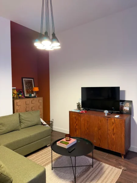 Tirane, jepet me qera apartament 1+1+Ballkon Kati 11, 66 m² 700 € (Qender 9 kateshet)