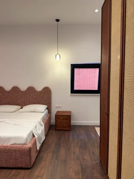 Tirane, jepet me qera apartament 1+1+Ballkon Kati 11, 67 m² 700 € (Qender 9 kateshet)