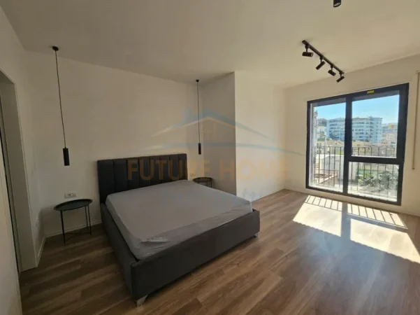 Tirane, jepet me qera apartament 2+1+Ballkon Kati 4, 98 m² 950 € (Tregu Elektrik)