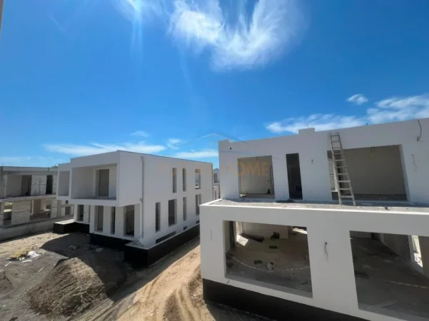 Gjiri Lalezit | Hamallaj, Shitet Vile 3 Katshe , 267 m² 700.000 € (GJIRI I LALEZIT ,HAMALLAJ)