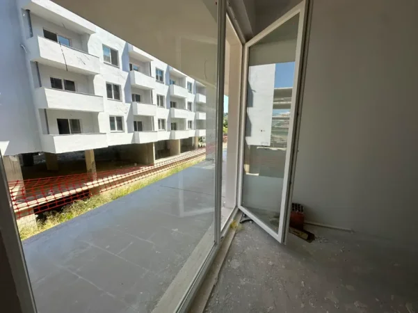 Golem, shitet apartament 1+1+Ballkon Kati 1, 71 m² 85.800 € (Rruga Fan Noli)