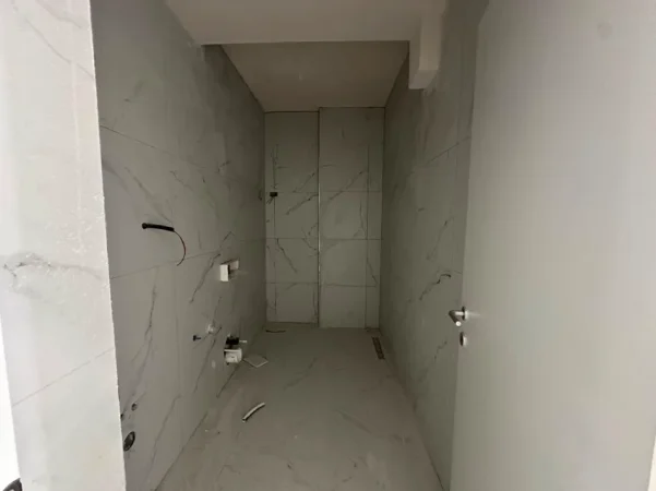 Golem, shitet apartament 1+1+Ballkon Kati 1, 71 m² 85.800 € (Rruga Fan Noli)