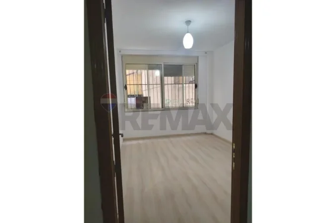 Tirane, shitet apartament 2+1 , 75 m² 115.000 € (Rruga 5 Maji)