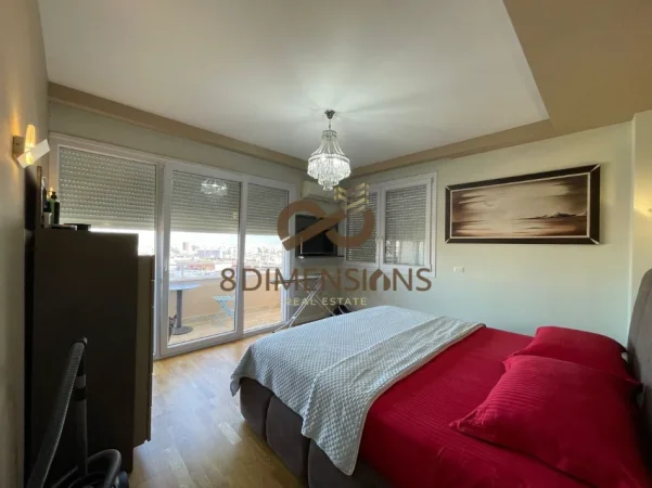 Shitet Apartament 3+1+2 ne Kopshin Botanik prane Xhamise D8143A-33