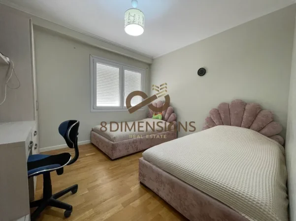 Shitet Apartament 3+1+2 ne Kopshin Botanik prane Xhamise D8143A-33