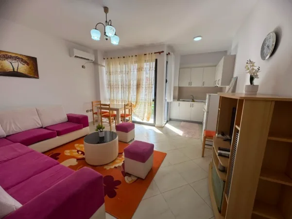 Tirane, jepet me qera apartament 1+1+Ballkon Kati 5, 68 m² 400 € (Astir)