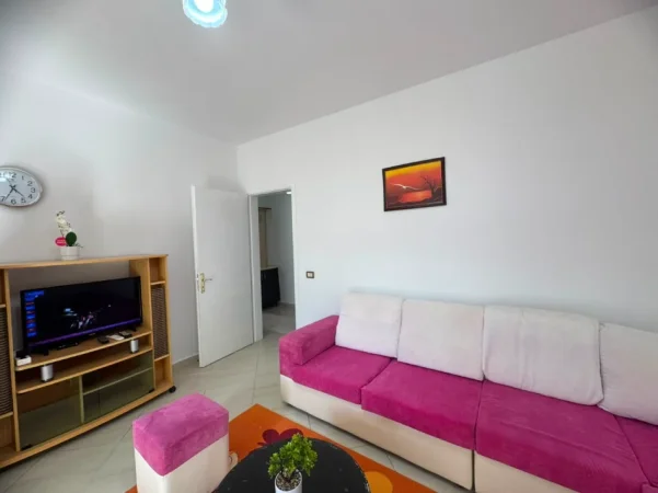 Tirane, jepet me qera apartament 1+1+Ballkon Kati 5, 68 m² 400 € (Astir)