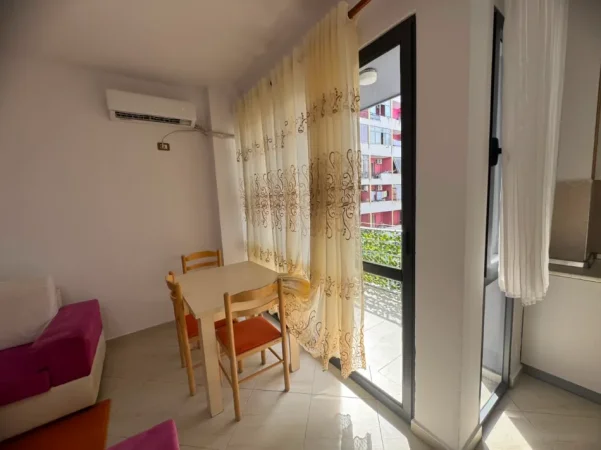 Tirane, jepet me qera apartament 1+1+Ballkon Kati 5, 68 m² 400 € (Astir)