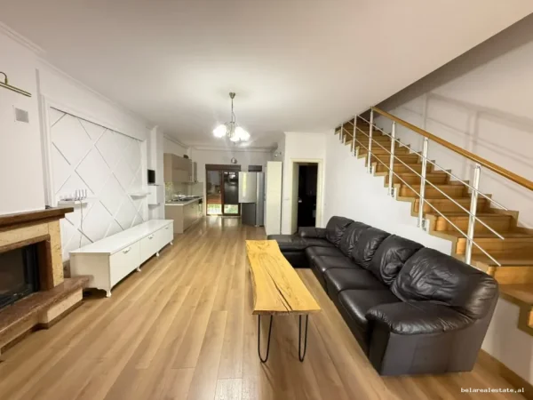 jepet me qera Vile 2+1+Ballkon Kati 3, 200 m² 1.750 € (Rruga e Vilave)
