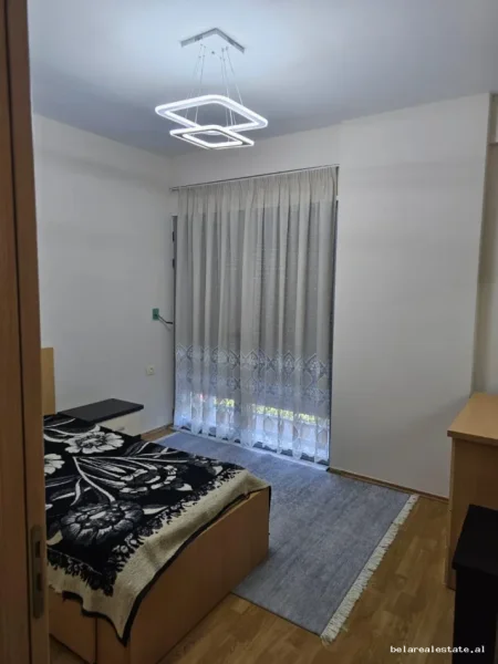 Tirane, jepet me qera apartament 2+1+Ballkon Kati 1, 76 m² 573 € (Hamdi Sulcebe)