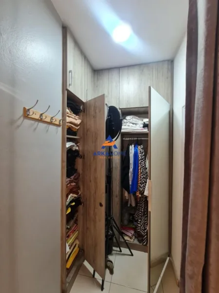 Tirane, jepet me qera ambjent biznesi Kati 0, 34 m² 857 € 