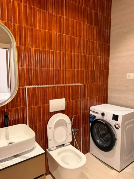 Tirane, jepet me qera apartament 1+1 Kati 11, Qender, 9Kateshet, 💶 Çmimi: 70.000 Leke/Muaj