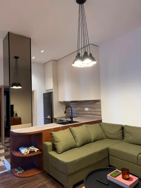 Tirane, jepet me qera apartament 1+1 Kati 11, Qender, 9Kateshet, 💶 Çmimi: 70.000 Leke/Muaj