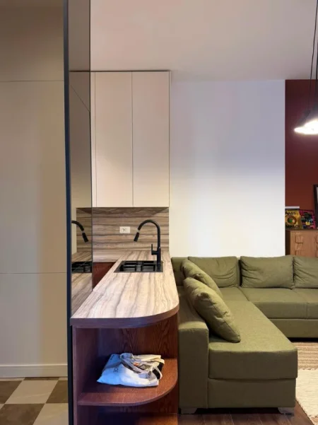 Tirane, jepet me qera apartament 1+1 Kati 11, Qender, 9Kateshet, 💶 Çmimi: 70.000 Leke/Muaj
