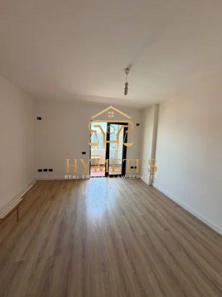 Durres, shitet apartament 2+1 Kati 10, 90 m² 113.000 € (Rr. Hysen Kërtusha)
