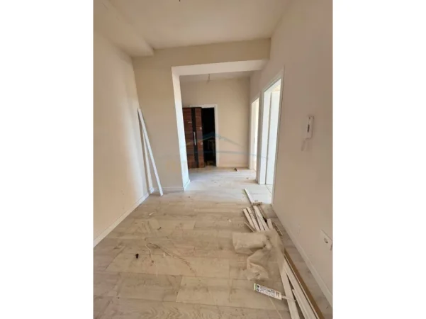 Shitet, Apartament 2+1, Urban Gate, Unaza e Re 0696069906