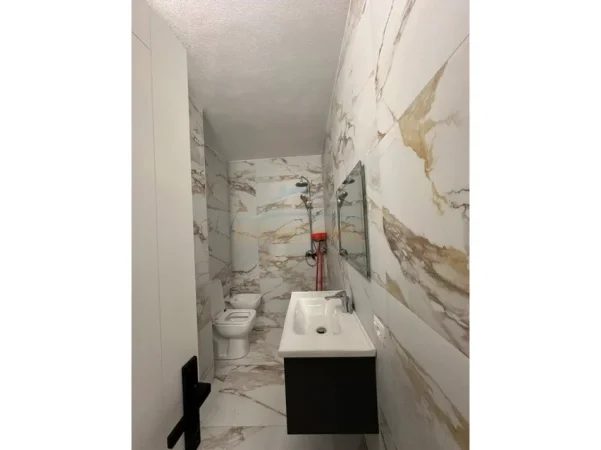 Tirane, shitet apartament 3+1 Kati 2, 112 m² 190.000 € (Pranë Vilës L, Astir)