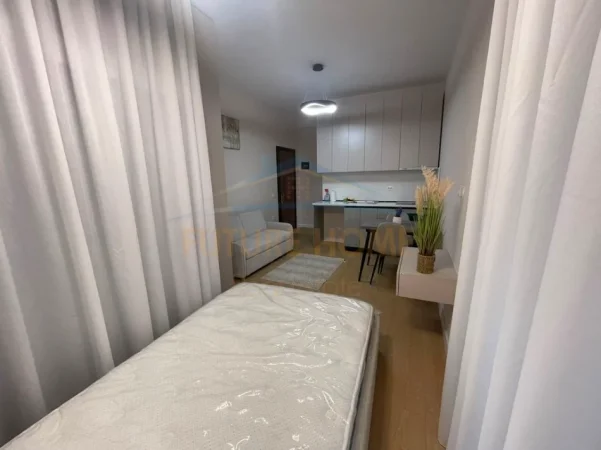 Tirane, shitet garsonier , 30 m² 55.000 € (Restorant Deliu ne zonen e Freskut)