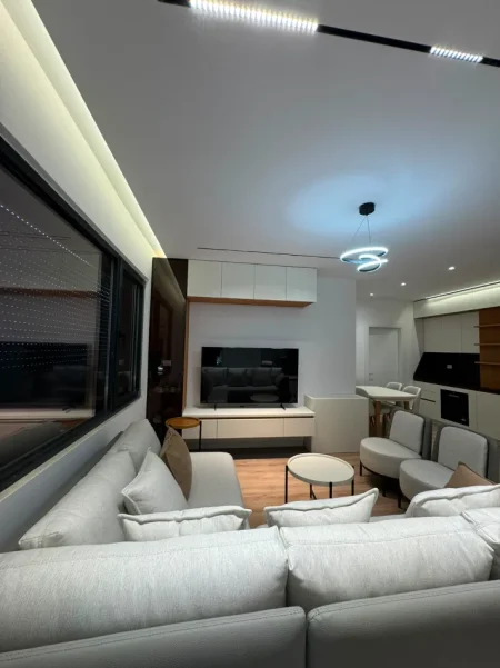 SHITET APARTAMENT  2+1+2 + PARKIM   260.000 € (RRUGA ELBASANIT)