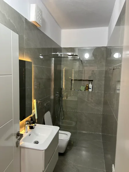 Durres, jap me qera 1+1 Kati 4, 67 m² 85 €