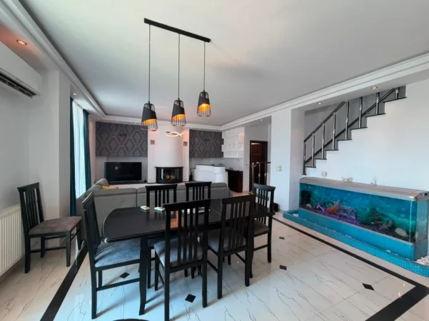 Tirane, jepet me qera apartament 3+1+Ballkon Kati 6, 140 m² 1.400 € (rruga e kavajes)