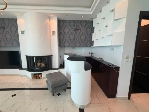 Tirane, jepet me qera apartament 3+1+Ballkon Kati 6, 140 m² 1.400 € (rruga e kavajes)