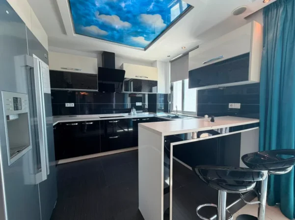 Tirane, jepet me qera apartament 3+1+Ballkon Kati 6, 140 m² 1.400 € (rruga e kavajes)