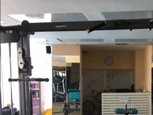 Tirane, jepet me qera ambjent biznesi Kati 2, 1.811 m² 7.000 € (kodra e diellit)