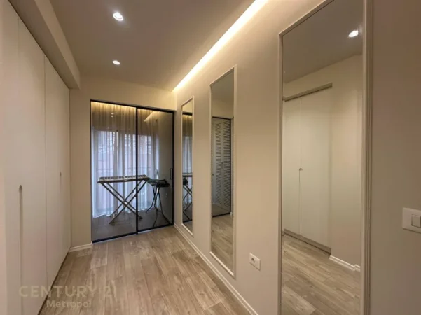 Tirane, jepet me qera apartament 2+1 Kati 3, 100 m² 1.200 € (rruga e kavajes)