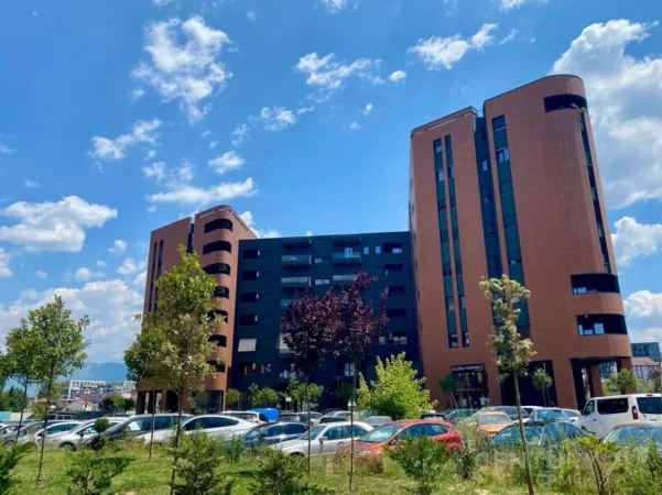 Tirane, jepet me qera apartament 1+1 Kati 3, 77 m² 530 € (unaza e re oazis rezidence)