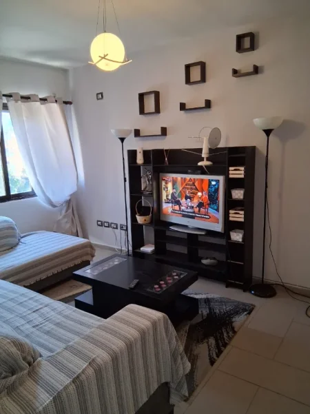 Tirane, jepet me qera apartament 2+1+Ballkon Kati 3, 102 m² 650 € (Kastrati myslym shyr)