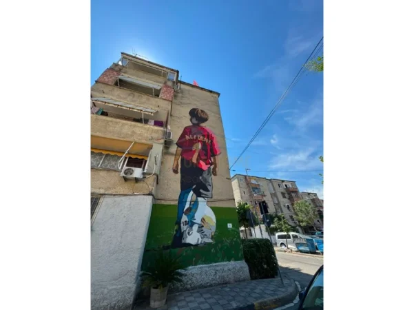 Tirane, shitet apartament 1+1,  Kati 3, 56 m² 92.000 € (Ali Demi) Tek Tregu i Ri Elektrik
