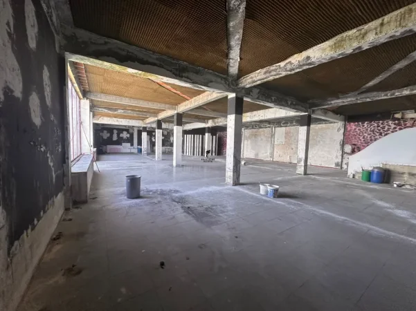 Tirane, jepet me qera ambjent biznesi Kati 3, 400 m² 1.200 € (AUTOSTRADA TIRANE-DURRES)