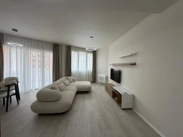 Tirane, jepet me qera apartament 1+1 Kati 2, 85 m² 650 € (Astir)