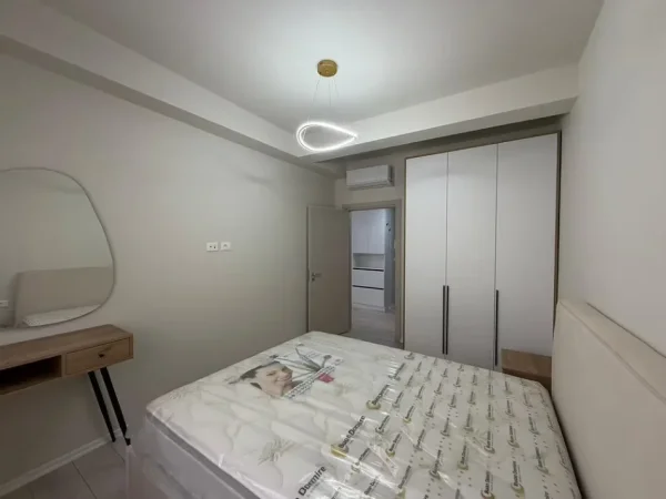 Tirane, jepet me qera apartament 1+1 Kati 2, 85 m² 650 € (Astir)