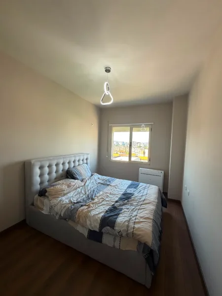 Tirane, jepet me qera apartament 2+1+Ballkon Kati 6, 700 € (Don Bosko)