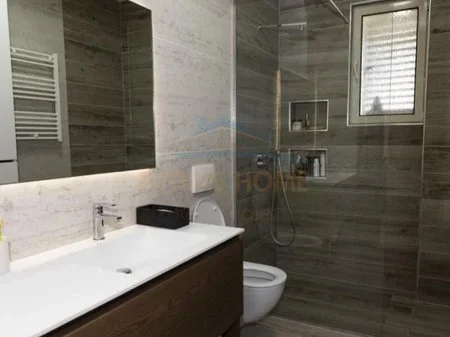 Durres, jepet me qera apartament 2+1 Kati 8, 62 m² 1.000 € (Plazh Iliria, Durres)