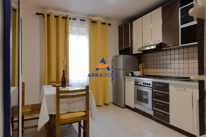 Tirane, jepet me qera apartament 1+1+Ballkon , 65 m² 700 € 