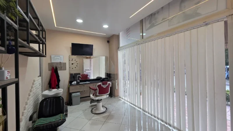Vlore, jepet me qera dyqan Kati 0, 25 m² 430 € (Rruga Cipajve, Vlore)
