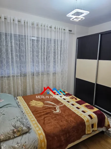 Tirane, jepet me qera apartament 2+1+Ballkon Kati 1, 76 m² 585 € (RRUGA 5 MAJI)