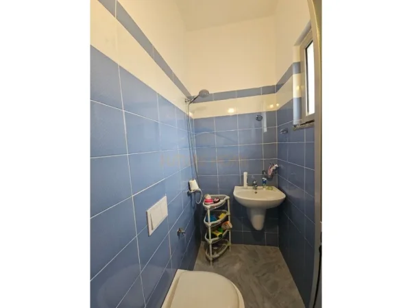 Durres, jepet me qera apartament 3+1 Kati 2, 100 m² 350 € (Spitalle, Durres)