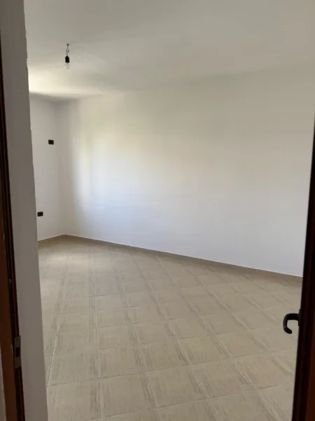 Tirane, jepet me qera nga Pronari, pa-komision apartament 1+1+Aneks+Ballkon Kati 5, 57 m² 40.000 leke (Rr Ali demi pall.72 shk 3 Ap 29)