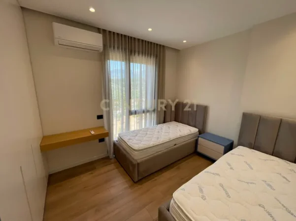 Tirane, jepet me qera apartament 2+1 Kati 2, 105 m² 1.300 € (liqeni i thate pa malore)