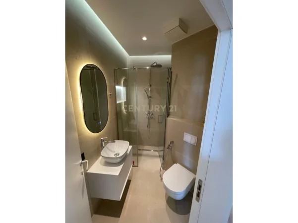 Tirane, jepet me qera apartament 2+1 Kati 2, 105 m² 1.300 € (liqeni i thate pa malore)